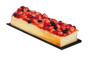Sernik baskijski z owocami (ok 1kg)